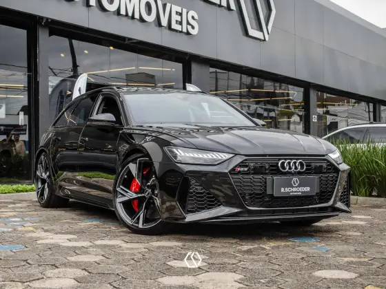 AUDI RS6 2022
