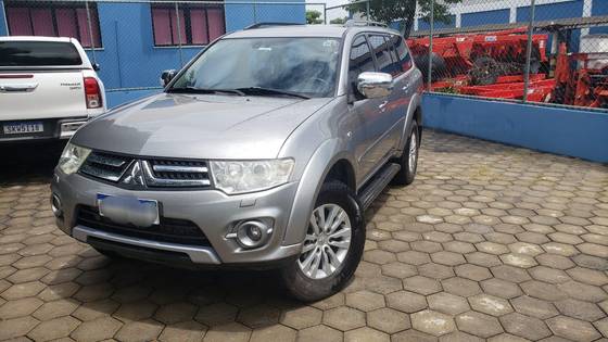 MITSUBISHI PAJERO DAKAR 2015