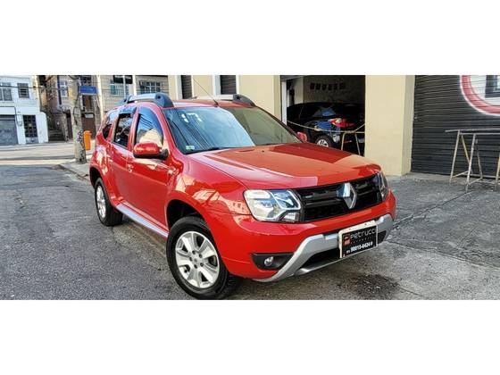 RENAULT DUSTER 2017
