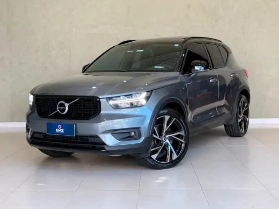 VOLVO XC40 2019