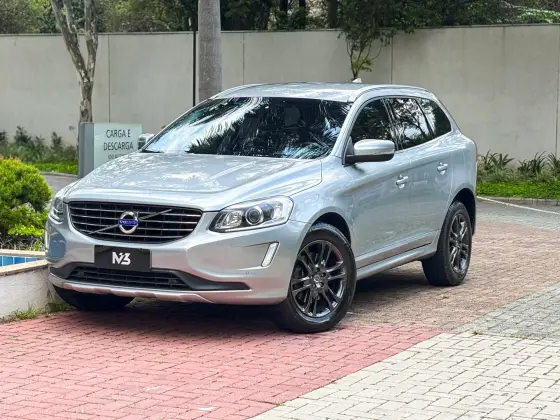 VOLVO XC60 2015