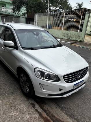 VOLVO XC60 2017