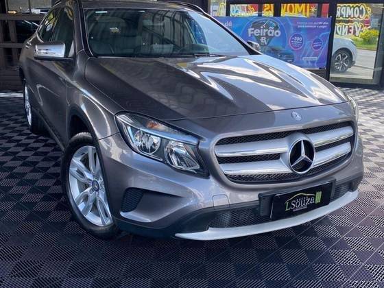 MERCEDES-BENZ GLA 200 2016