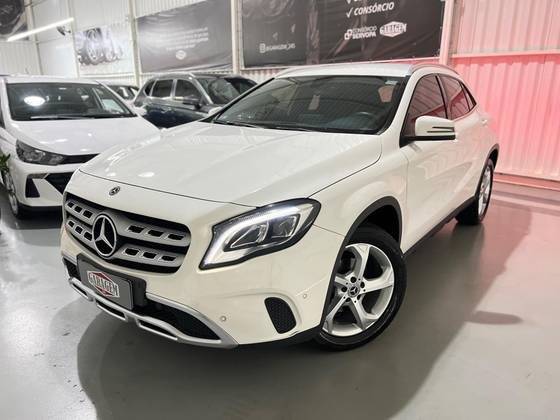 MERCEDES-BENZ GLA 200 2018