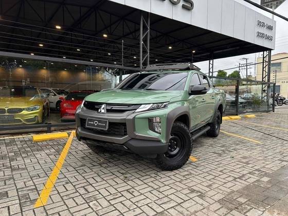 MITSUBISHI L200 TRITON 2024