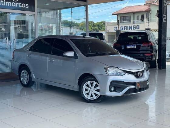 TOYOTA ETIOS 2018