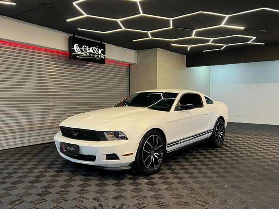 FORD MUSTANG 2012