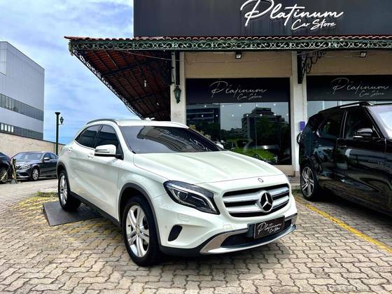 MERCEDES-BENZ GLA 200 2017