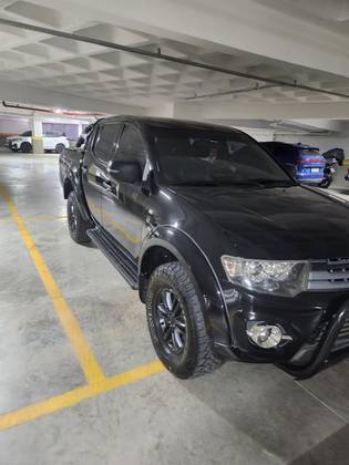 MITSUBISHI L200 TRITON 2015