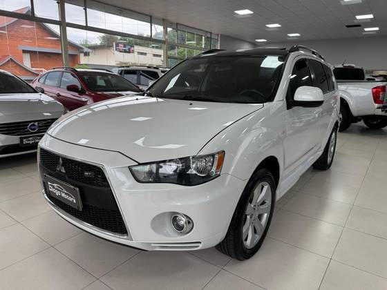 MITSUBISHI OUTLANDER 2013
