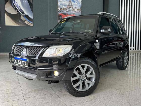 MITSUBISHI PAJERO TR4 2013