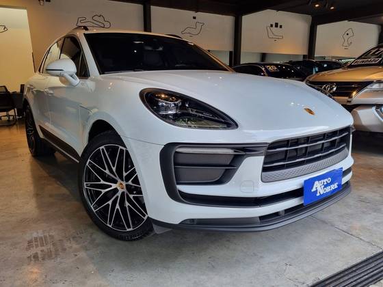 PORSCHE MACAN 2022