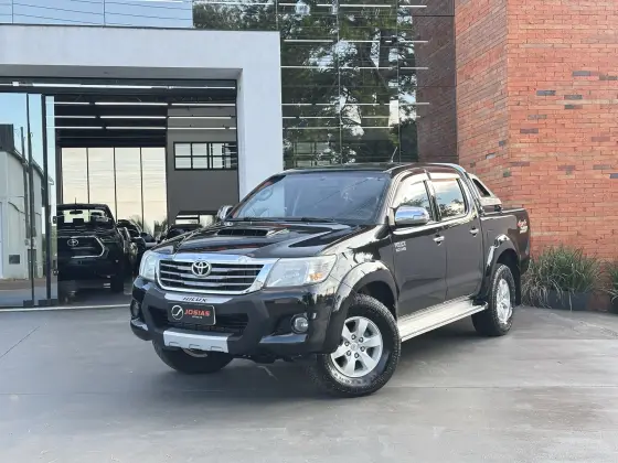 TOYOTA HILUX 2013