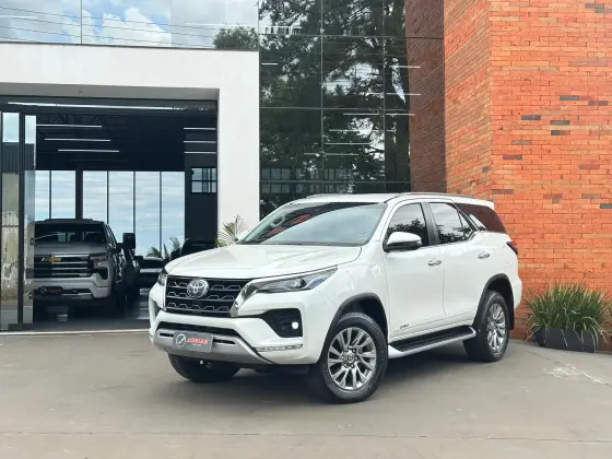 TOYOTA HILUX SW4 2021