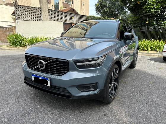 VOLVO XC40 2020