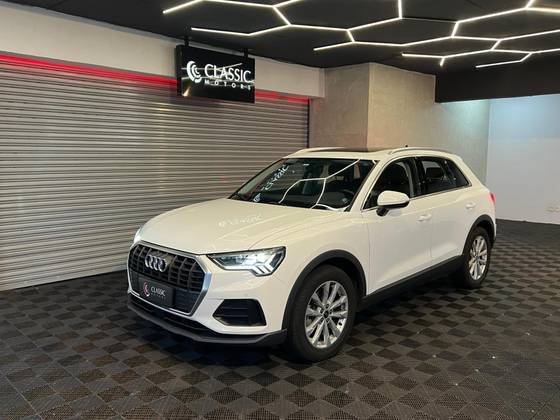 AUDI Q3 2021