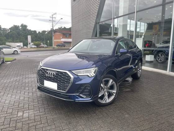 AUDI Q3 2023