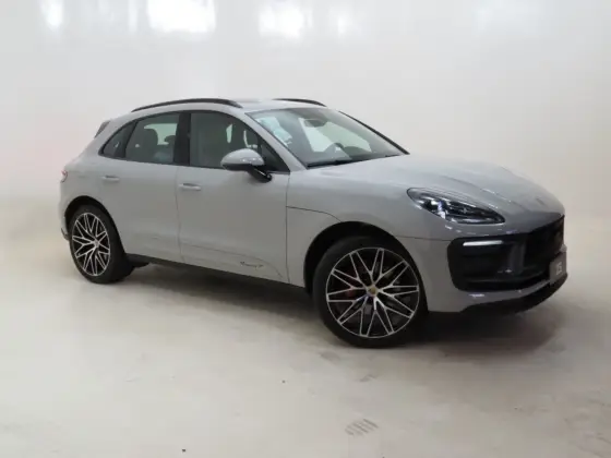 PORSCHE MACAN 2024