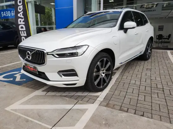 VOLVO XC60 2021