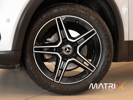 MERCEDES-BENZ GLB 200 2020