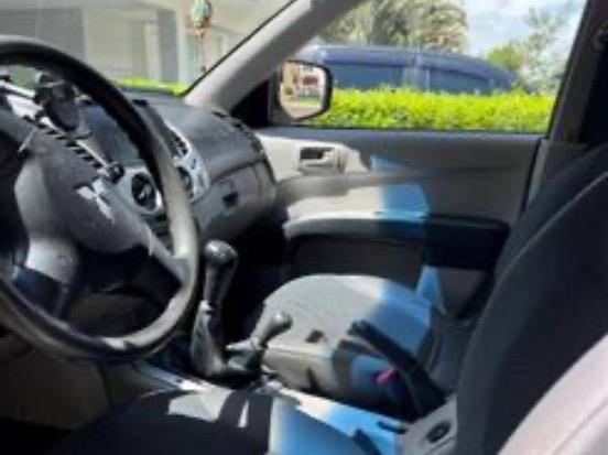 MITSUBISHI L200 TRITON 2012