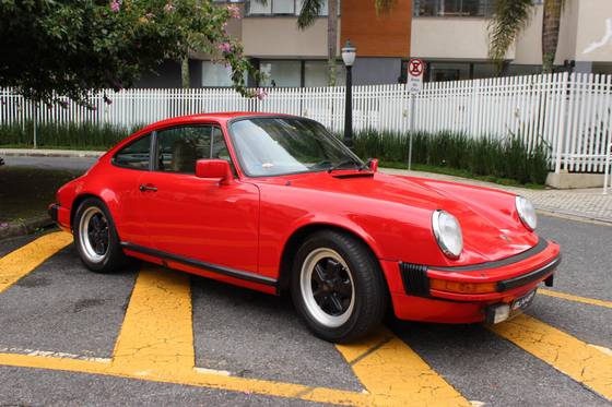 PORSCHE 911 1983