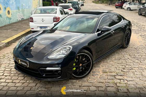 PORSCHE PANAMERA 2023
