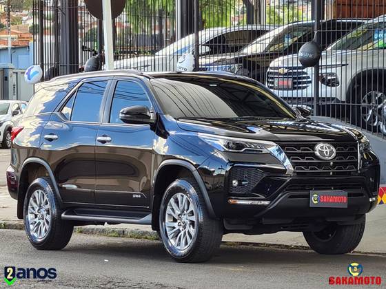 TOYOTA HILUX SW4 2021