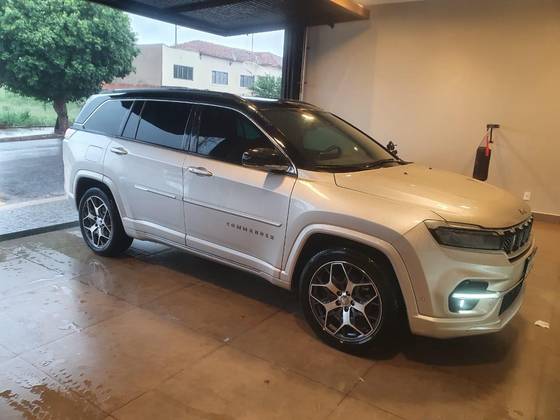 JEEP COMMANDER 2022