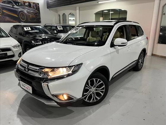 MITSUBISHI OUTLANDER 2016