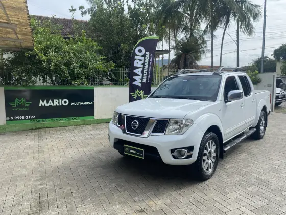 NISSAN FRONTIER 2014
