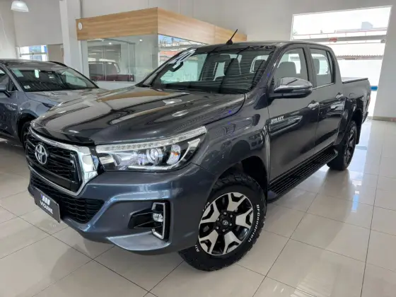 TOYOTA HILUX 2020
