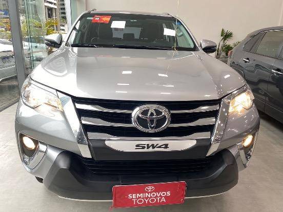 TOYOTA HILUX SW4 2018