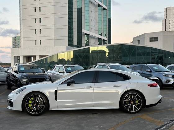 PORSCHE PANAMERA 2019