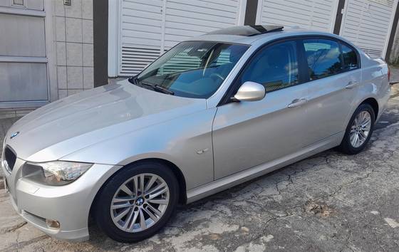 BMW 320i 2010