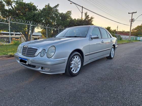 MERCEDES-BENZ E 240 2000