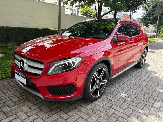 MERCEDES-BENZ GLA 250 2017