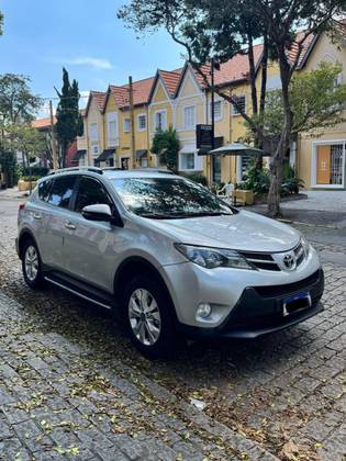 TOYOTA RAV4 2015