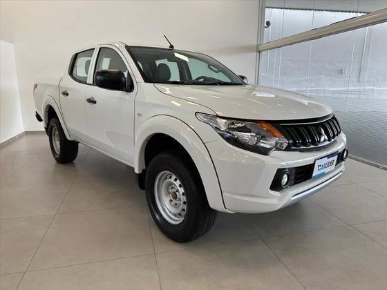 MITSUBISHI L200 TRITON 2024