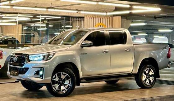 TOYOTA HILUX 2020