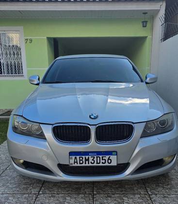 BMW 320i 2011