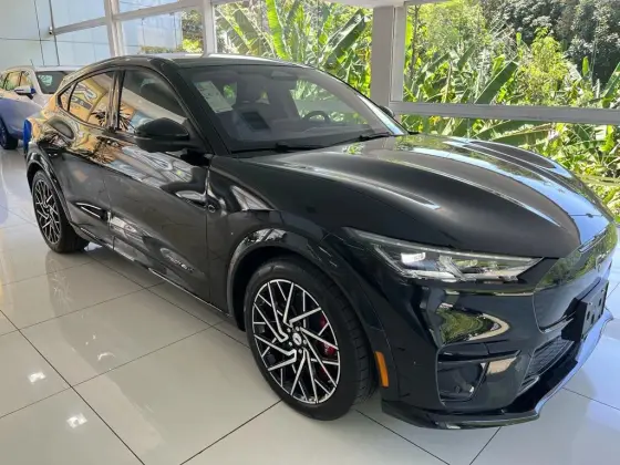 FORD MUSTANG MACH-e 2023