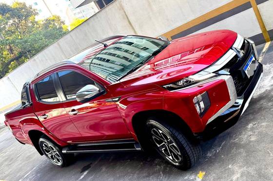 MITSUBISHI L200 TRITON 2025