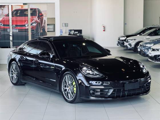 PORSCHE PANAMERA 2023