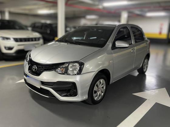 TOYOTA ETIOS 2019