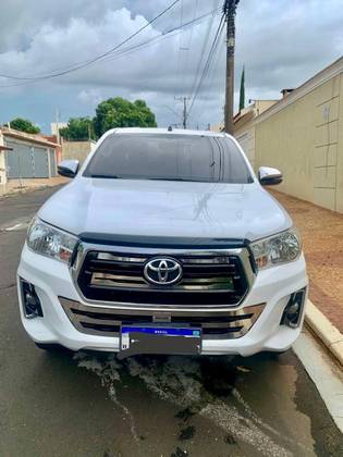 TOYOTA HILUX 2019