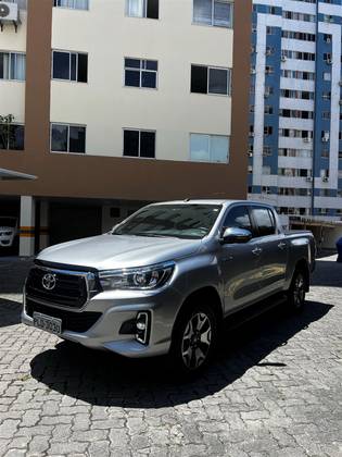 TOYOTA HILUX 2019