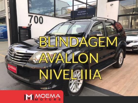 TOYOTA HILUX SW4 2012