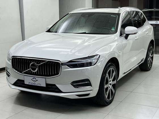 VOLVO XC60 2021