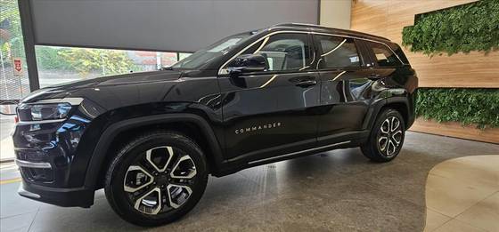 JEEP COMMANDER 2025